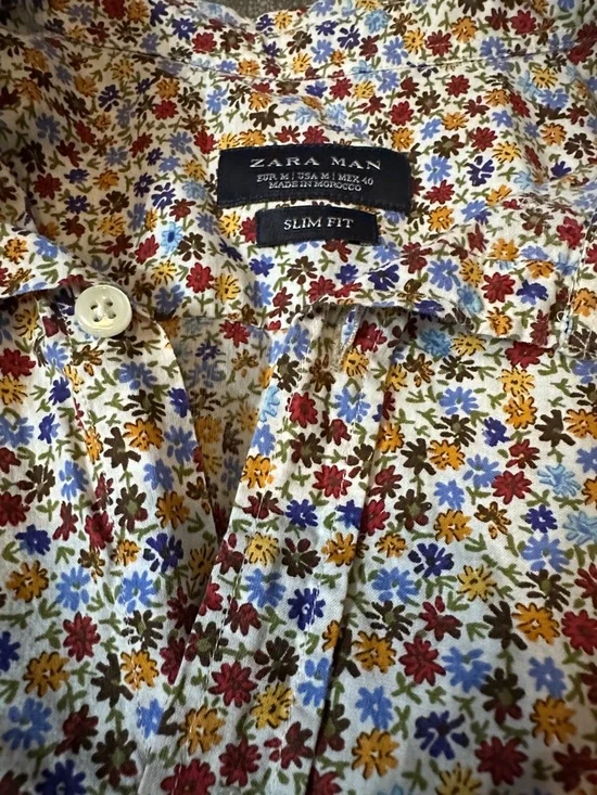 Zara Men's Button-Down Shirt with Blue and Red Floral Print - Picture 2 of 5